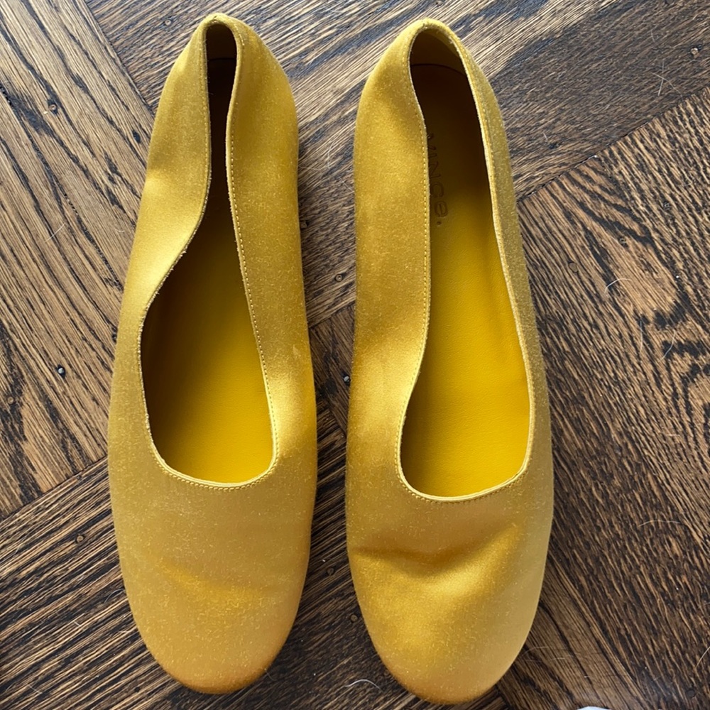 VINCE Maxwell 2 Satin Shoes in Dijon Size 8